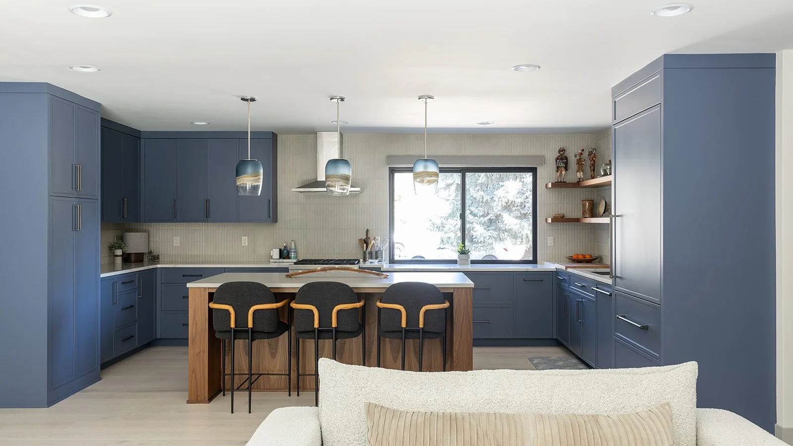 Vancouver · Kitchen & Living